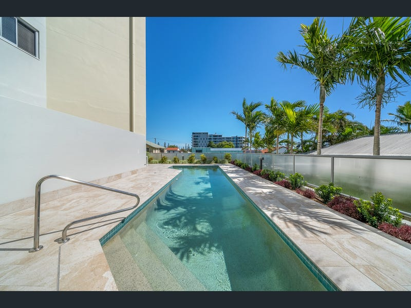 Resort style swimming pool